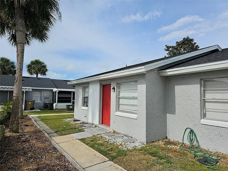 30 Lake Villa Way — Photo 2