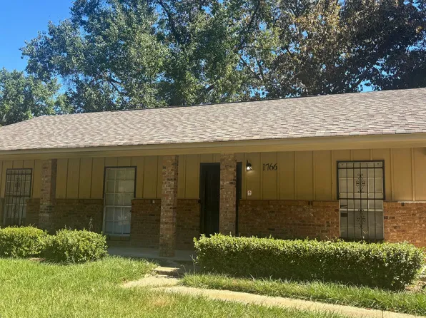1766 Brookhollow Cir, Jackson, MS 39212
