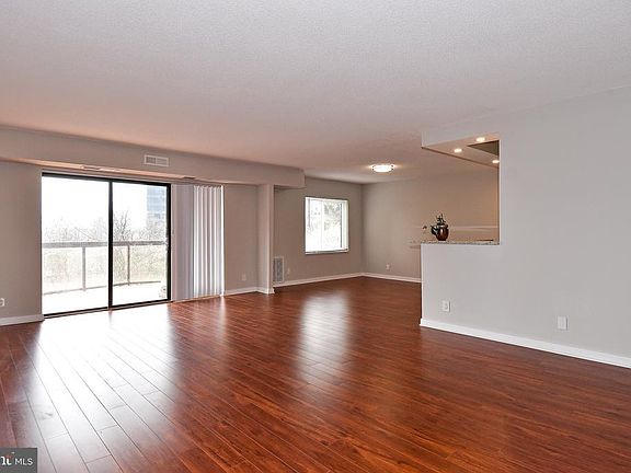 5th image of 8360 Greensboro Dr APT 412