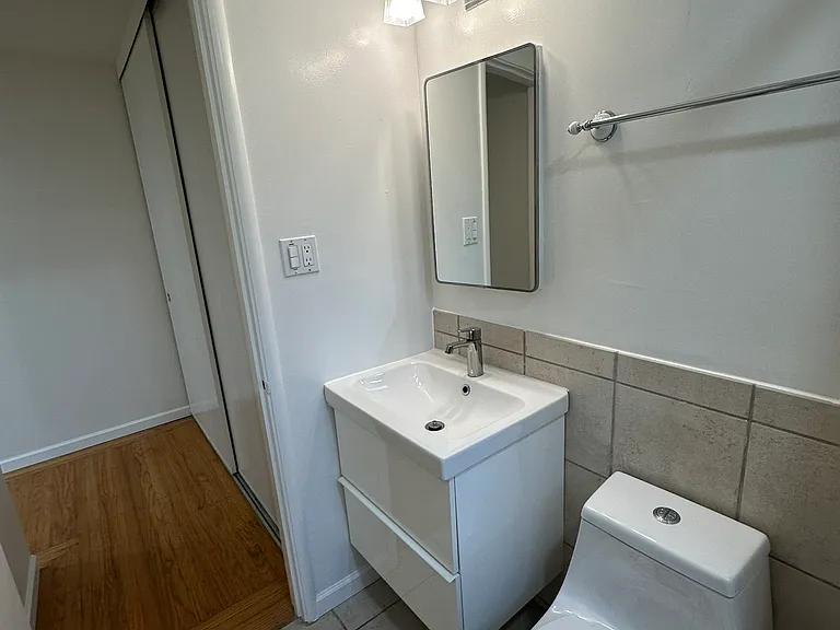 5445 Broadway #1 — Photo 25