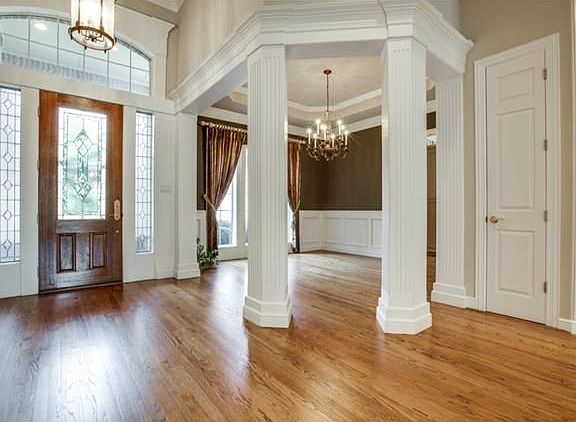2nd image of 1606 Valleywood Trl