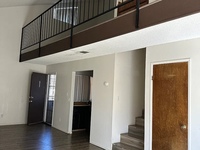 244 E Thornton Ave #13 — Photo 1