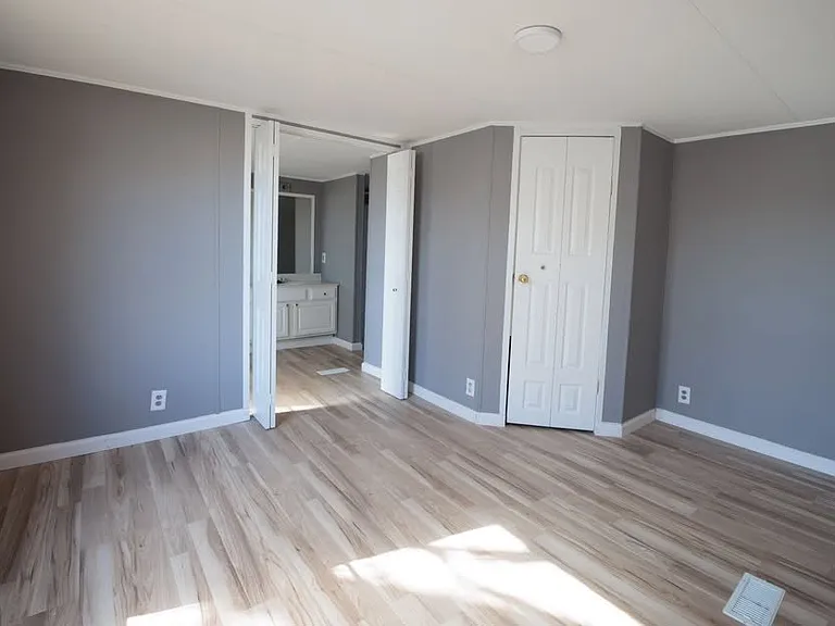 300 Randell Dr #17 — Photo 20
