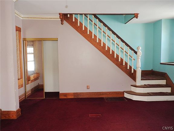 3rd image of 13 Wood St