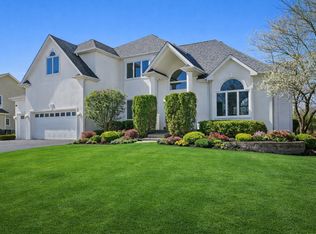 841 Black Walnut Dr, Sugar Grove, IL 60554