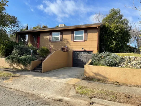 1706 Magnolia Ave, Redding, CA 96001