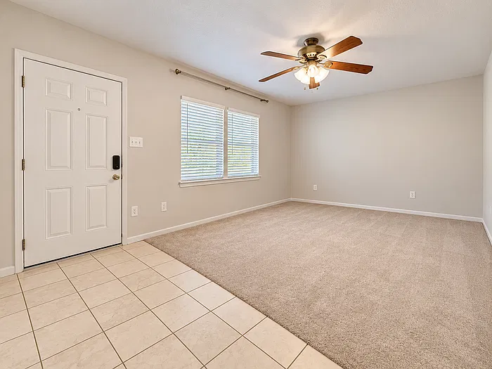 3 bed, 1.5 bath, 1428 sqft, $1,950 — Photo 2