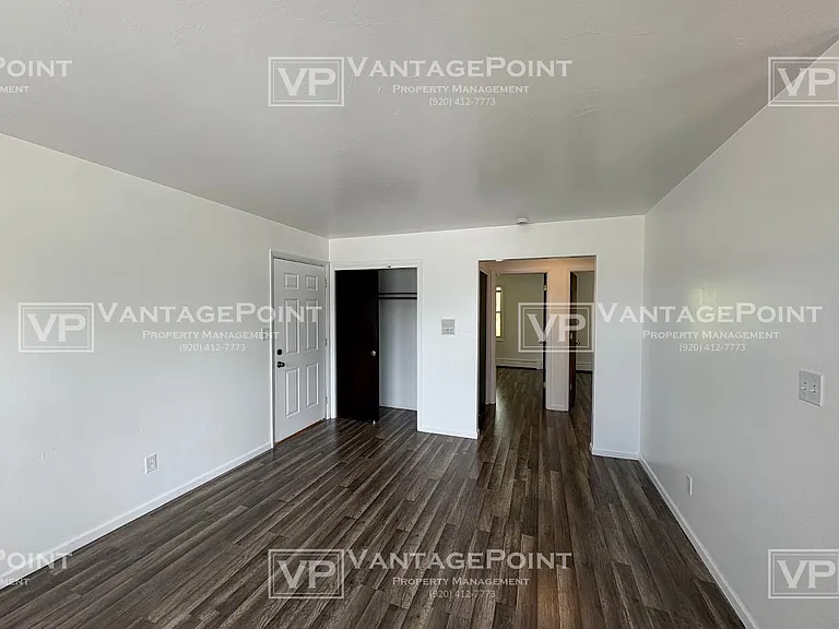 1234 S Erie St #4 — Photo 4