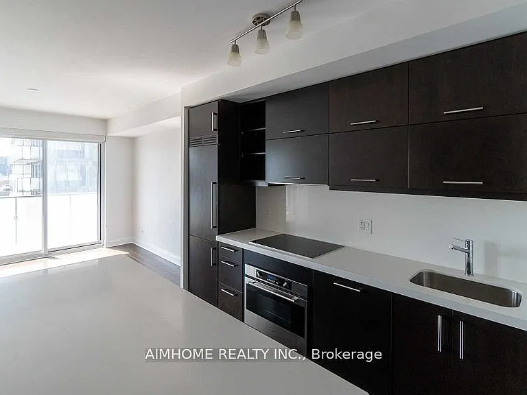 1080 Bay St #1506 — Photo 13