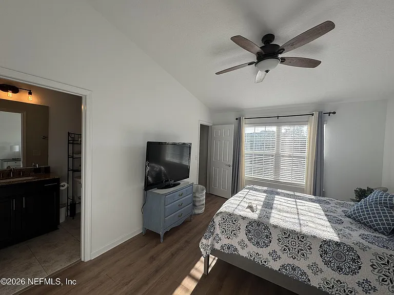 6789 Roundleaf Dr — Photo 17