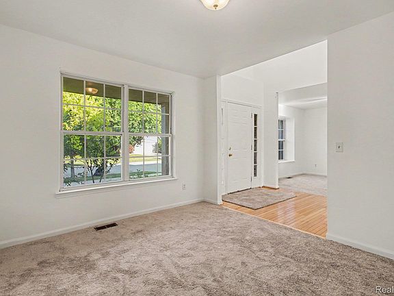 5th image of 19144 Red Oak Ln