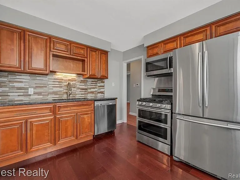 3846 Prairie Ave — Photo 11