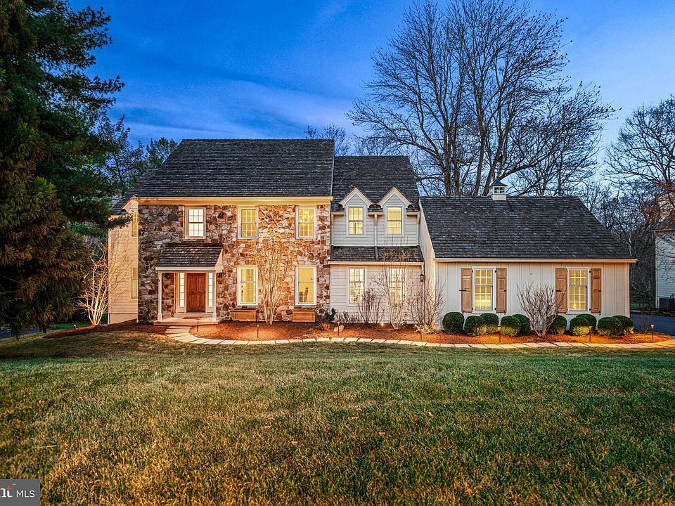 1st image of 205 Ravenscliff Rd