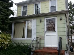 8901 237th St, Bellerose, NY 11426