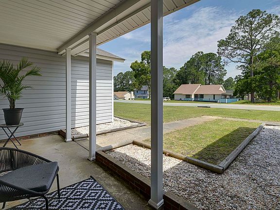 2nd image of 308 N Chateau Dr