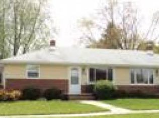 1503 E Longview Dr, Appleton, WI 54911