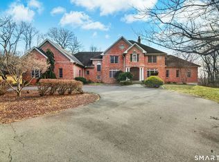 215 Old Mountain Rd, Farmington, CT 06032