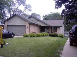 1918 Highland Ave, Crest Hill, IL 60403