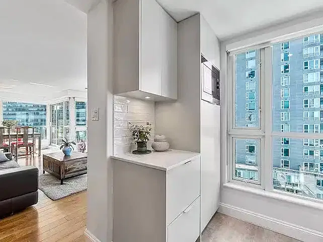 2 bed, 2.0 bath, 1190 sqft, $4,680 — Photo 4