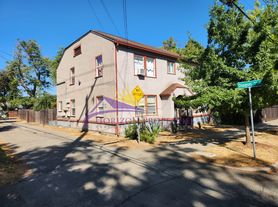 2830 32nd St, Sacramento, CA
