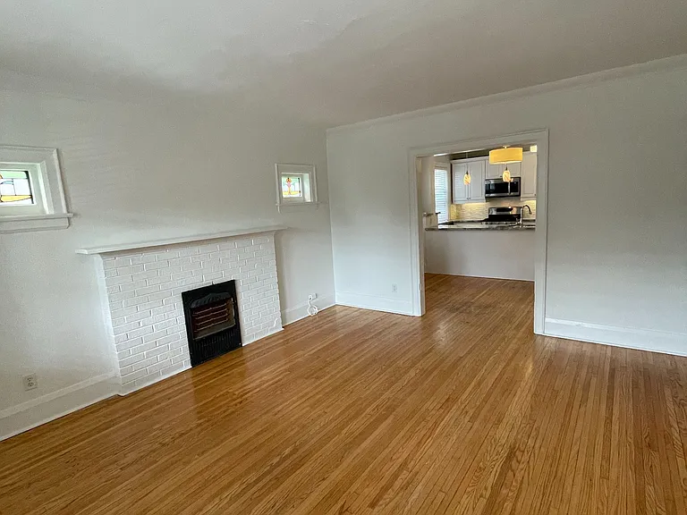 41 Scarboro Beach Blvd #MAIN — Photo 7