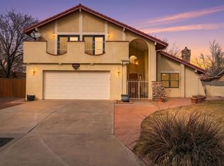5801 Flor Del Rey NW, Albuquerque, NM 87120