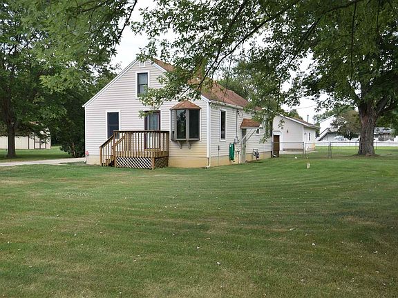 3rd image of 502 County Road 3 N