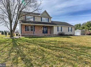 34 Creek Rd, New Oxford, PA 17350