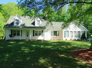 410 Mack Rd, Martinsville, VA 24112