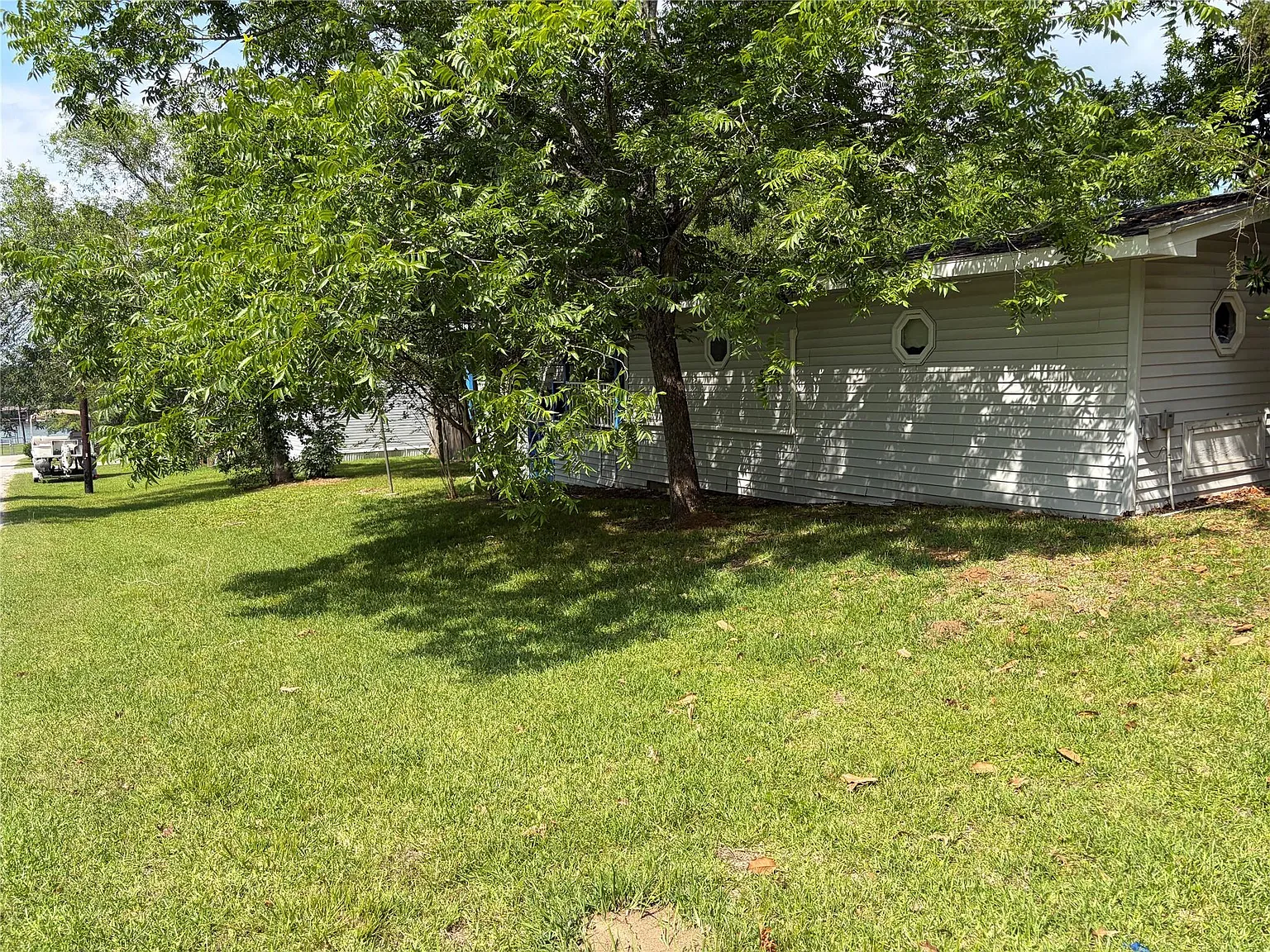 3 bed, 1448 sqft, $1,200 — Photo 2