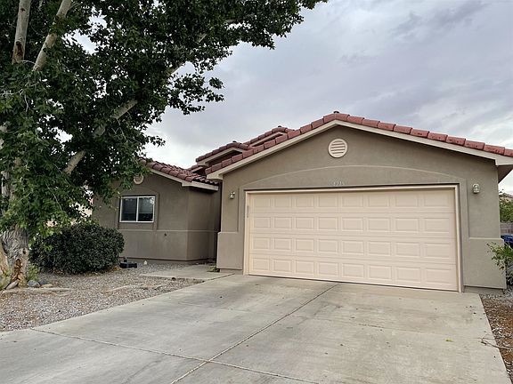 2nd image of 4215 Laramie Dr NW