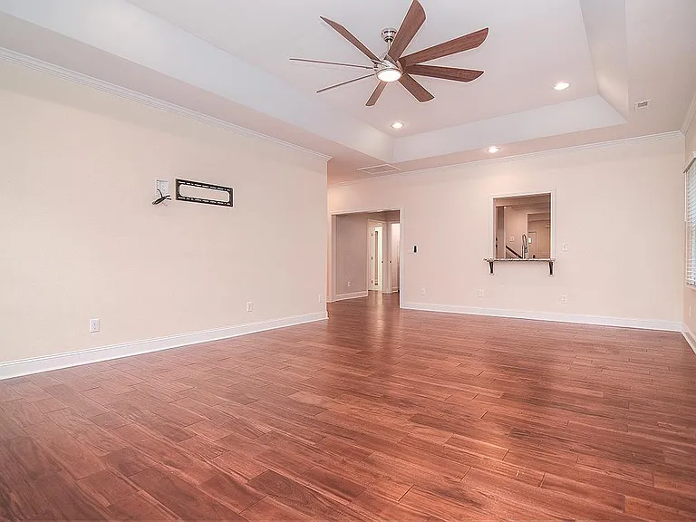 301 W Kingston Ave — Photo 15