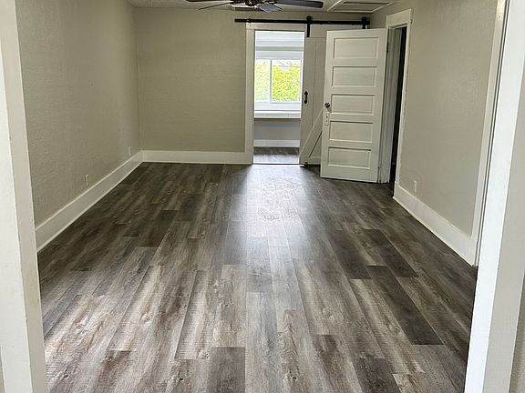 4th image of 46 Center Rd #2