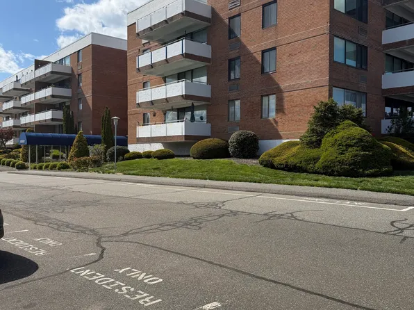 50 Birdseye Street #202, Stratford, CT 06615