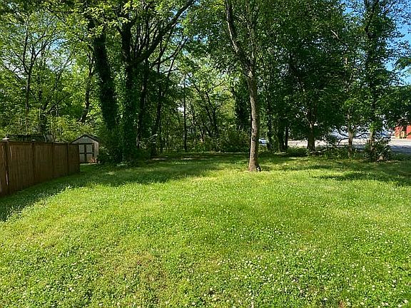 4th image of 417 Ashley Ave