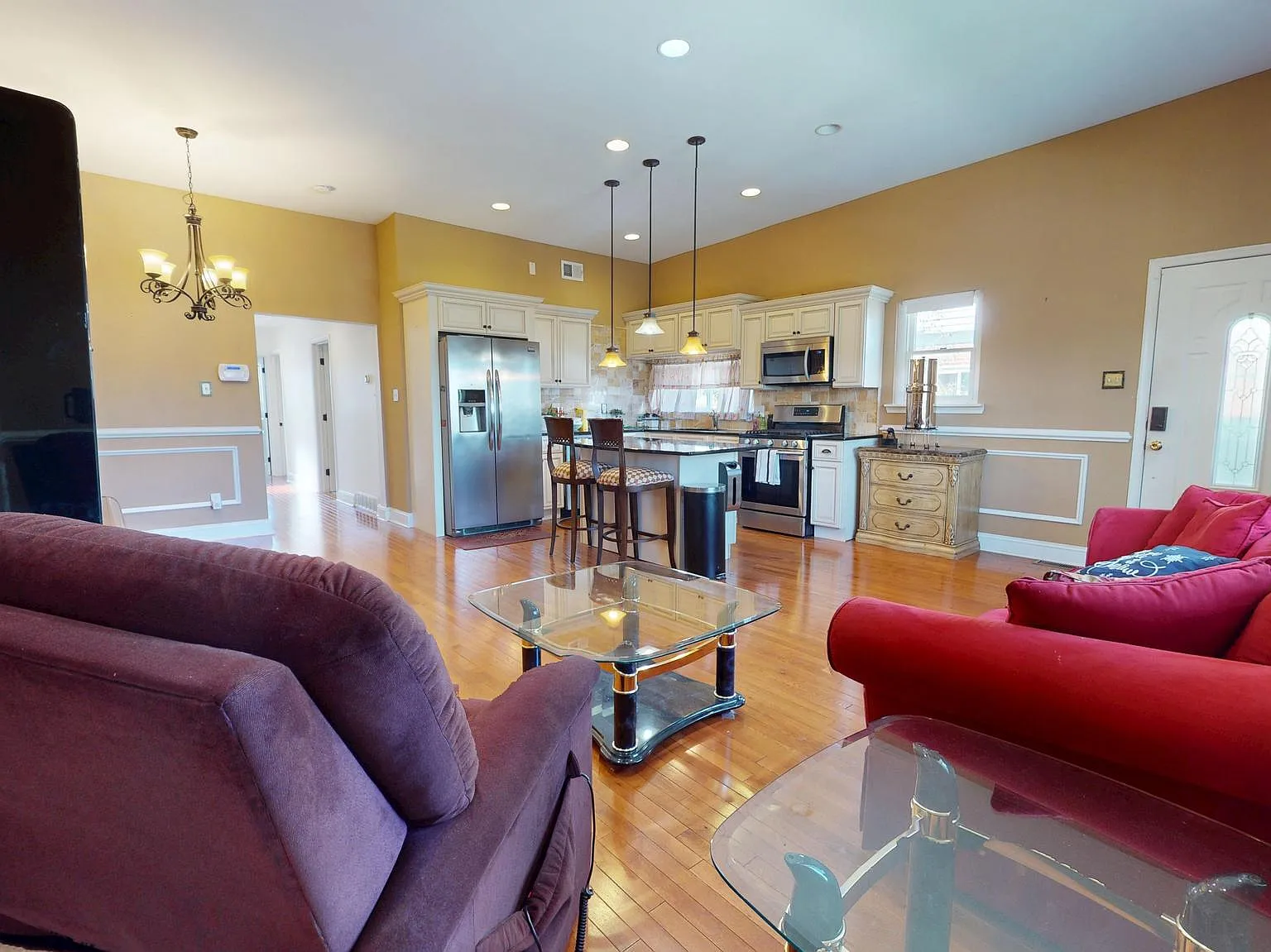 4 bed, 3.0 bath, 1107 sqft, $2,900 — Photo 4