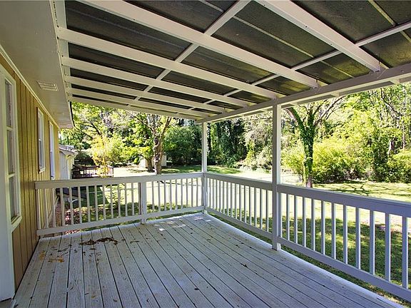5th image of 1835 North Rd