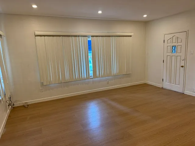 1835 E 1st St #2 — Photo 7