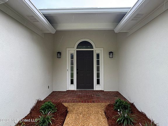 2nd image of 76 Eastgate Dr