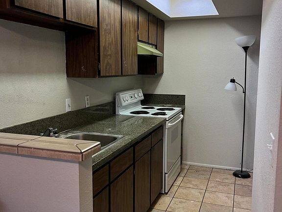 5th image of 2320 Sandwood Dr #3