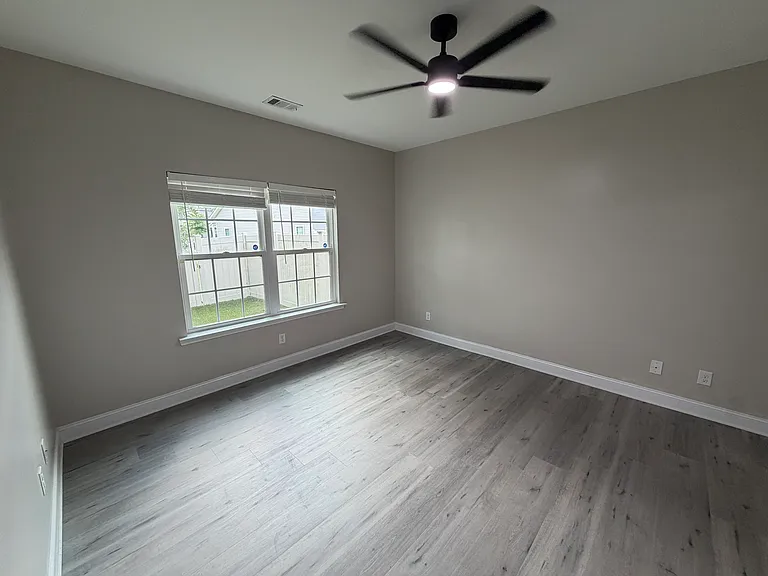 302 Governor Gwinnett Way — Photo 10
