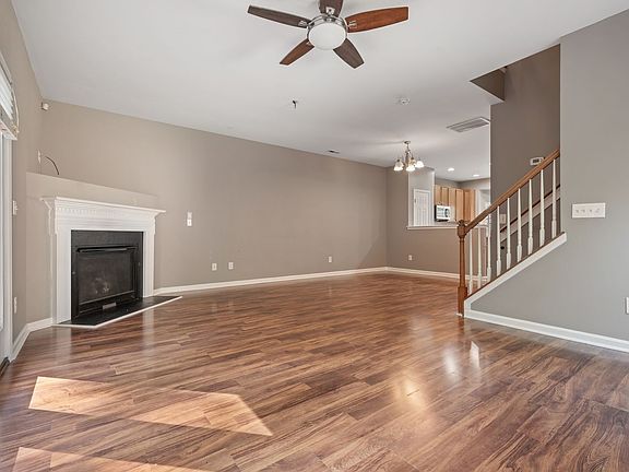 3rd image of 26 Mulberry Ct