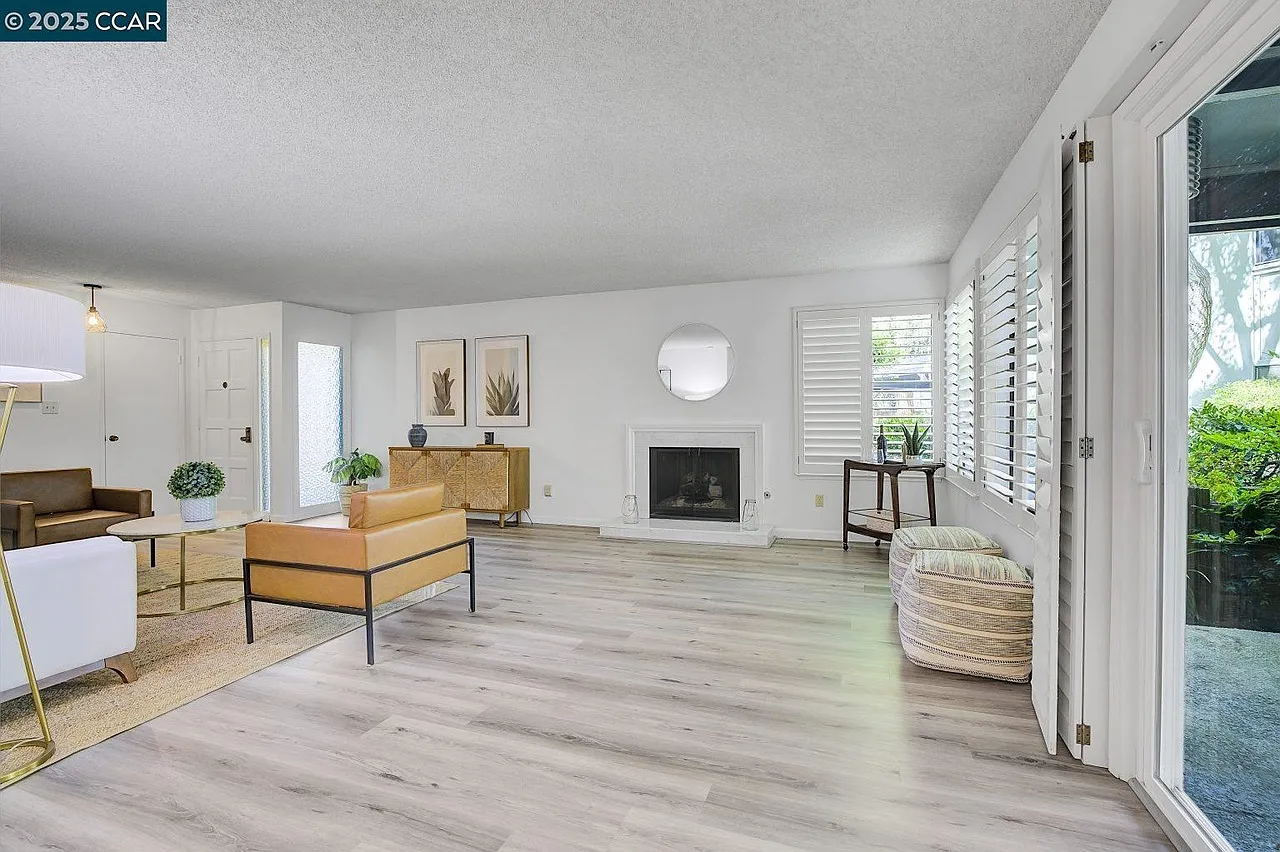 2 bed, 1287 sqft, $3,795 — Photo 1