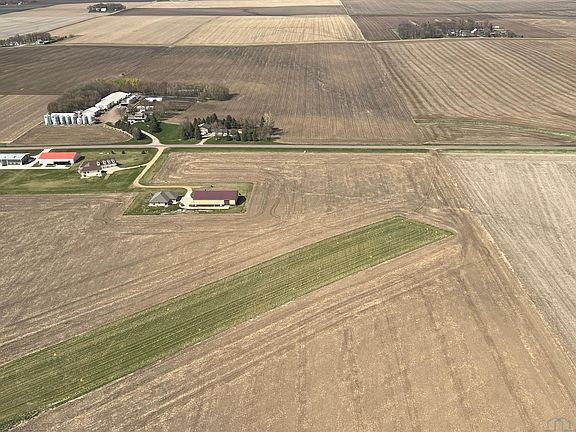 4th image of 1944 Airport Rd N