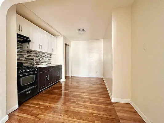 Rented by BRICK & GALO REALTY CORP | media 9