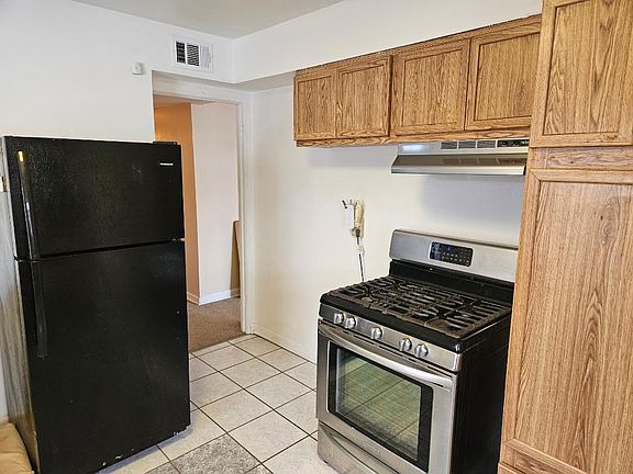 5th image of 7436 W 58th St