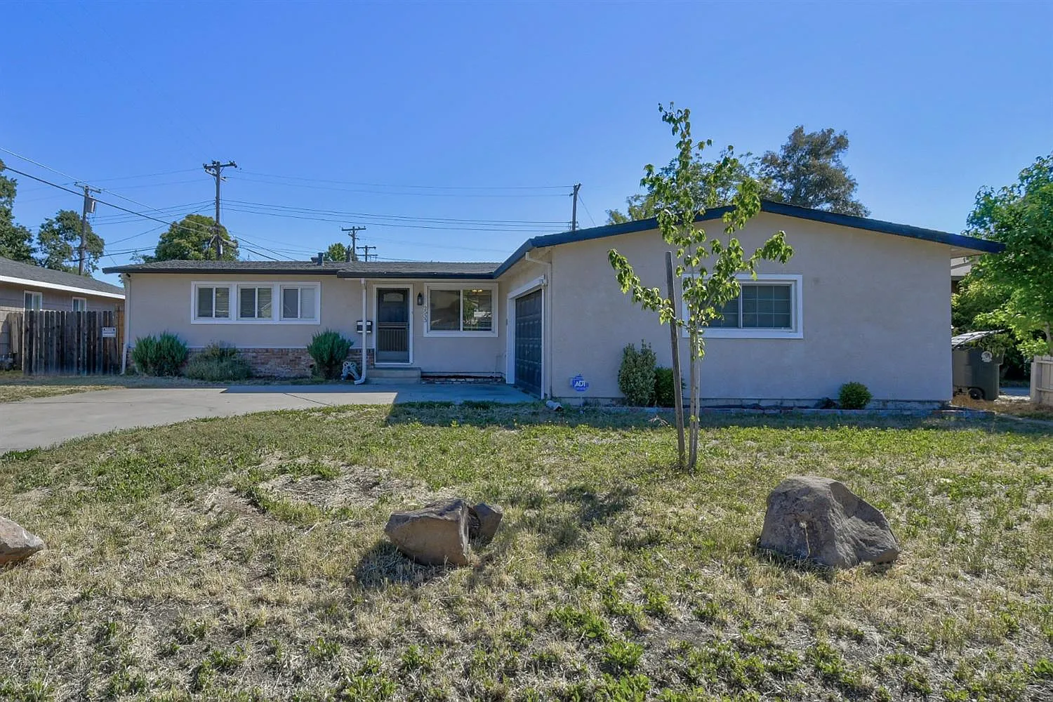 2533 Chassella Way photo 1