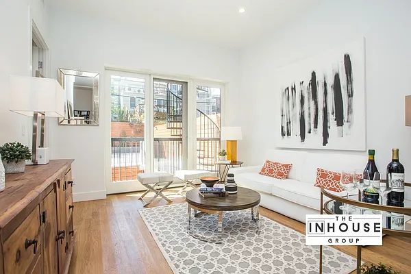 Sold by The In House Group | media 32