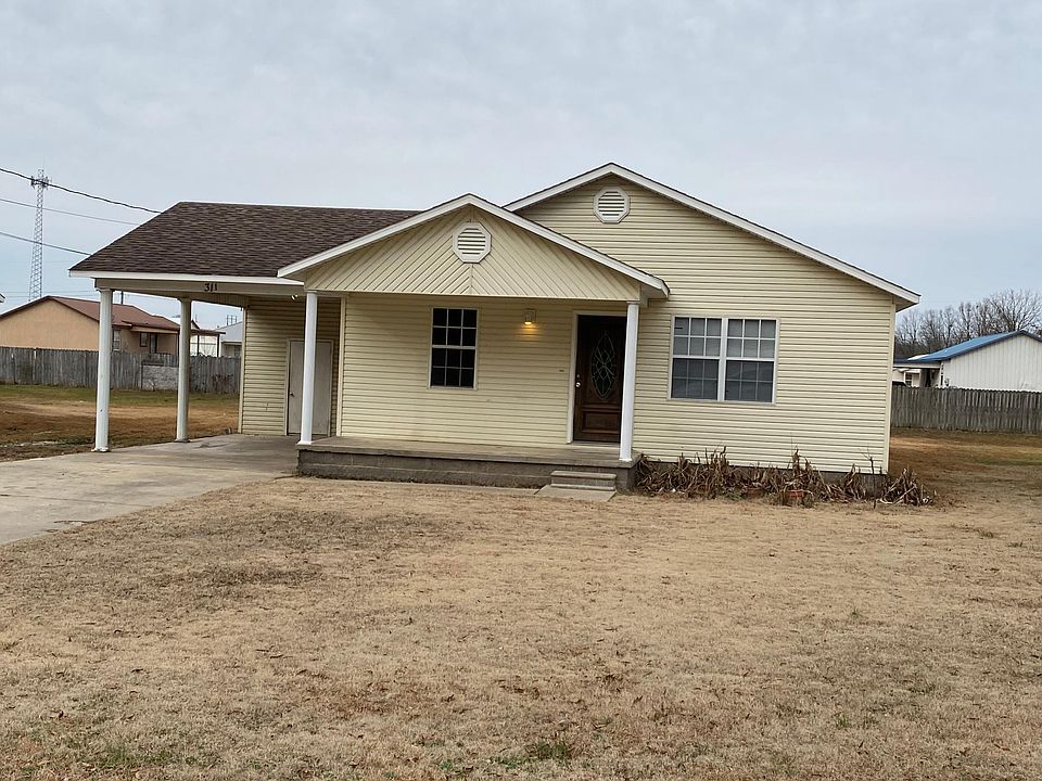 2nd image of 311 Landrum Ln