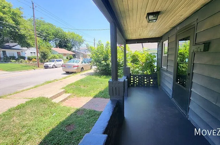 1710 Oakwood Ave — Photo 5